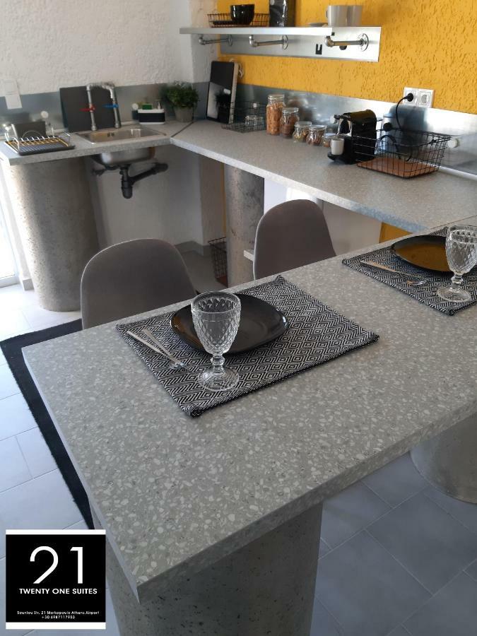 21 Suites Deluxe Stay Near The Airport Markópoulon Eksteriør bilde